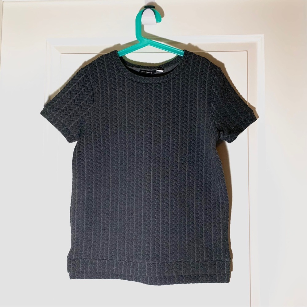 Grey t-shirt with braid/knitting detailing, size S